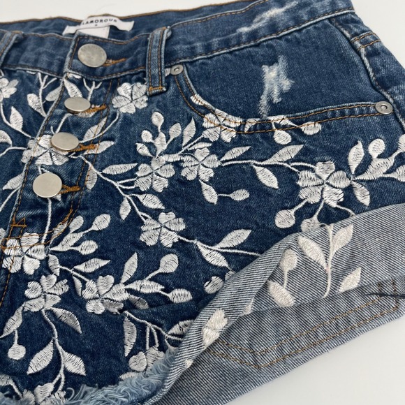 Glamorous Women's Blue Denim Shorts Floral Embroidery Distressed Cuffed Size M - Picture 2 of 8